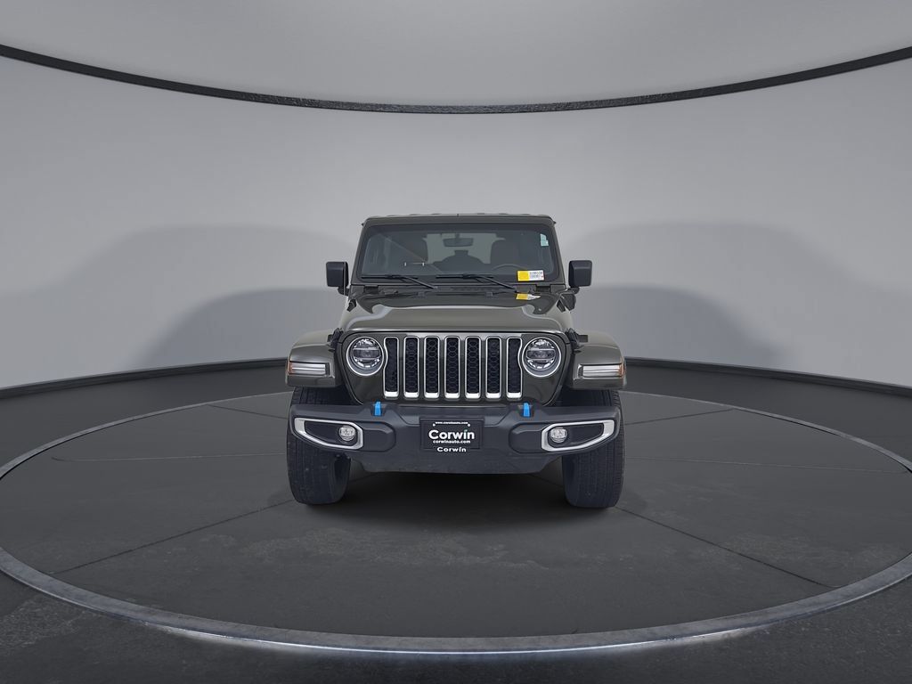 Used 2022 Jeep Wrangler Unlimited Sahara w/ Cold Weather Group AWD/4WD image 6