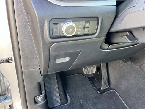 Used 2023 Ford Explorer XLT w/ Equipment Group 202A image 31