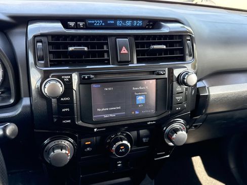 Used 2014 Toyota 4Runner Trail AWD/4WD image 17
