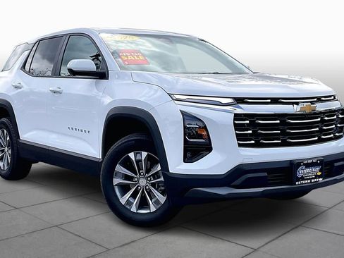 Certified 2025 Chevrolet Equinox LT w/ Safety and Technology Package image 3