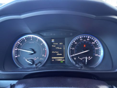 Used 2018 Toyota Highlander XLE image 28