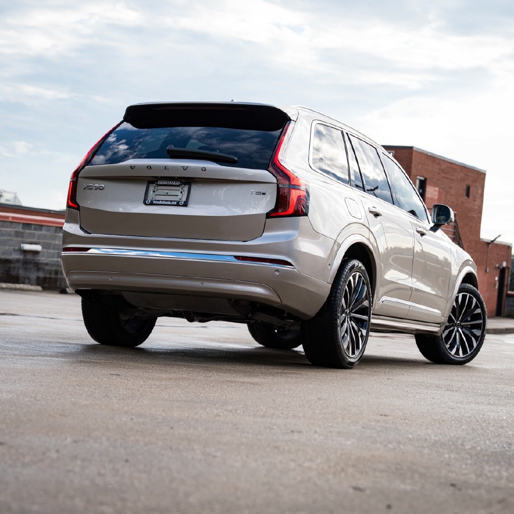 Certified 2025 Volvo XC90 T8 Plus w/ Protection Package Premier AWD/4WD image 8