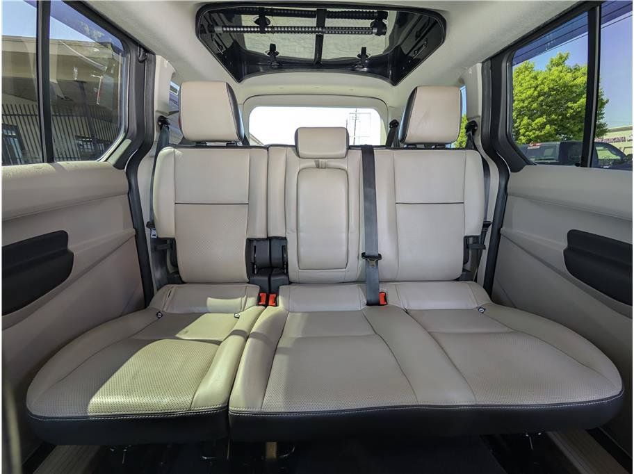 Used 2014 Ford Transit Connect Titanium FWD image 8