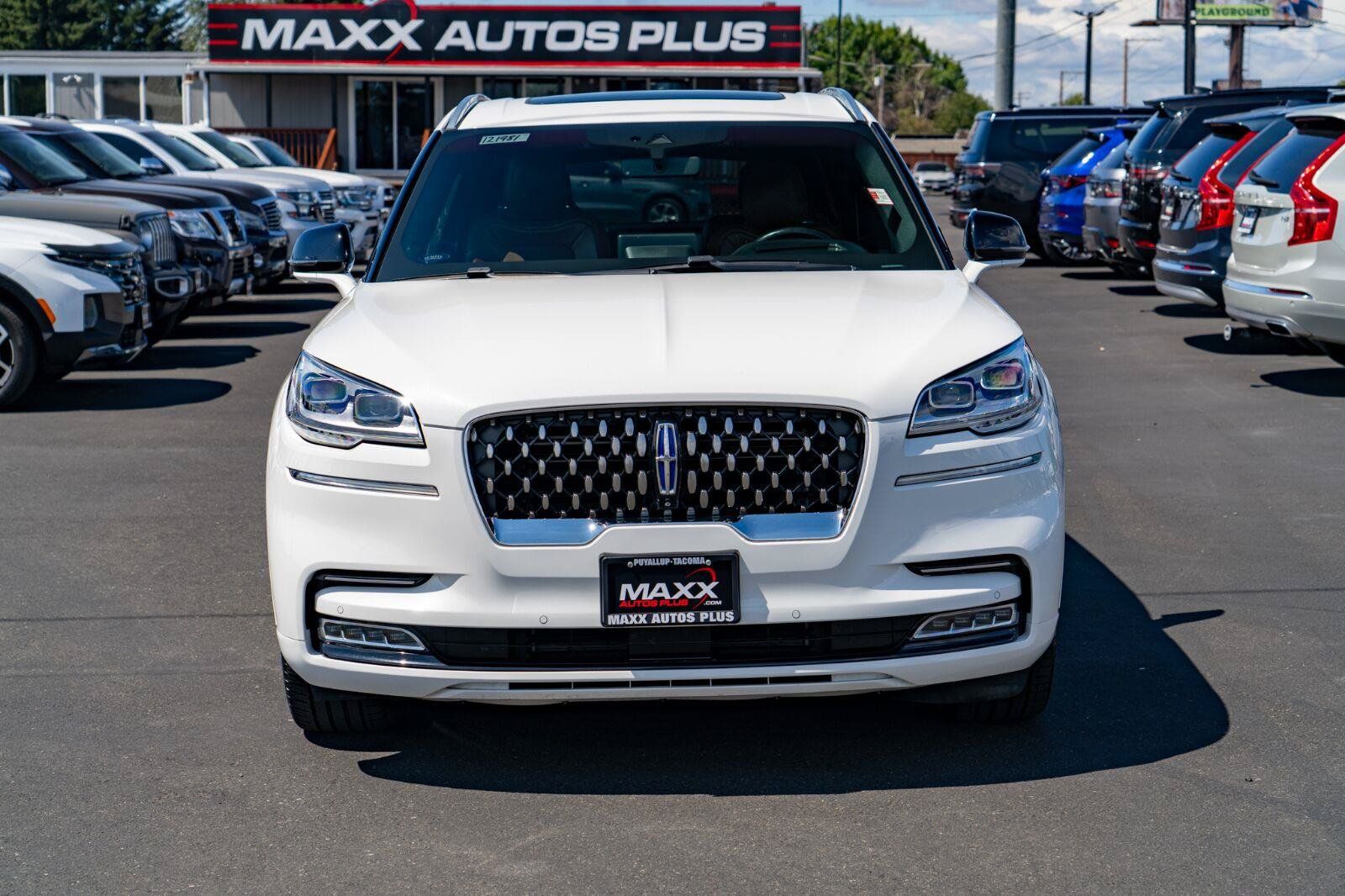 Used 2021 Lincoln Aviator Grand Touring w/ Equipment Group 302A AWD/4WD image 3