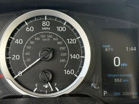 Used 2022 Toyota Corolla LE FWD image 20