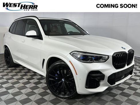 Used 2022 BMW X5 xDrive40i w/ M Sport Package AWD/4WD image 1
