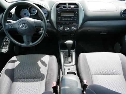 Used 2004 Toyota RAV4 4WD image 10