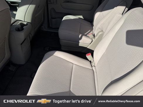 Used 2018 Kia Sedona L image 16