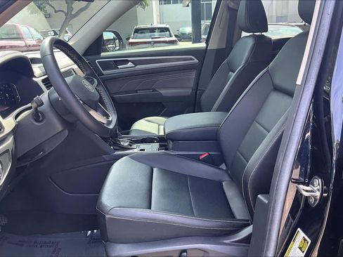 Used 2023 Volkswagen Atlas SE FWD image 9