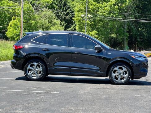 Certified 2023 Ford Escape ST-Line w/ Tech Pack #1 AWD/4WD image 5