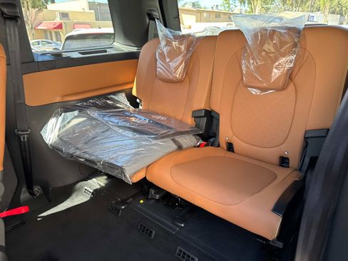 New 2025 Volkswagen ID. Buzz Pro S Plus image 13