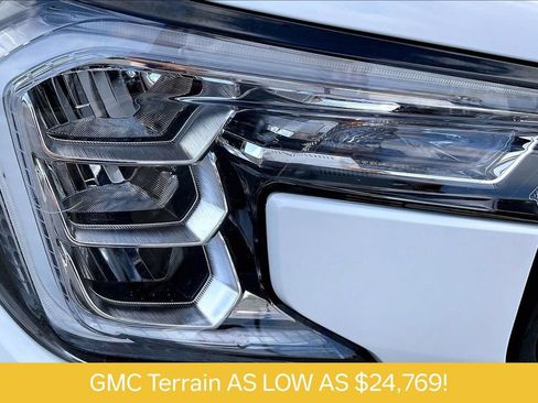 Used 2023 GMC Terrain SLE w/ Driver Convenience Package AWD/4WD image 28