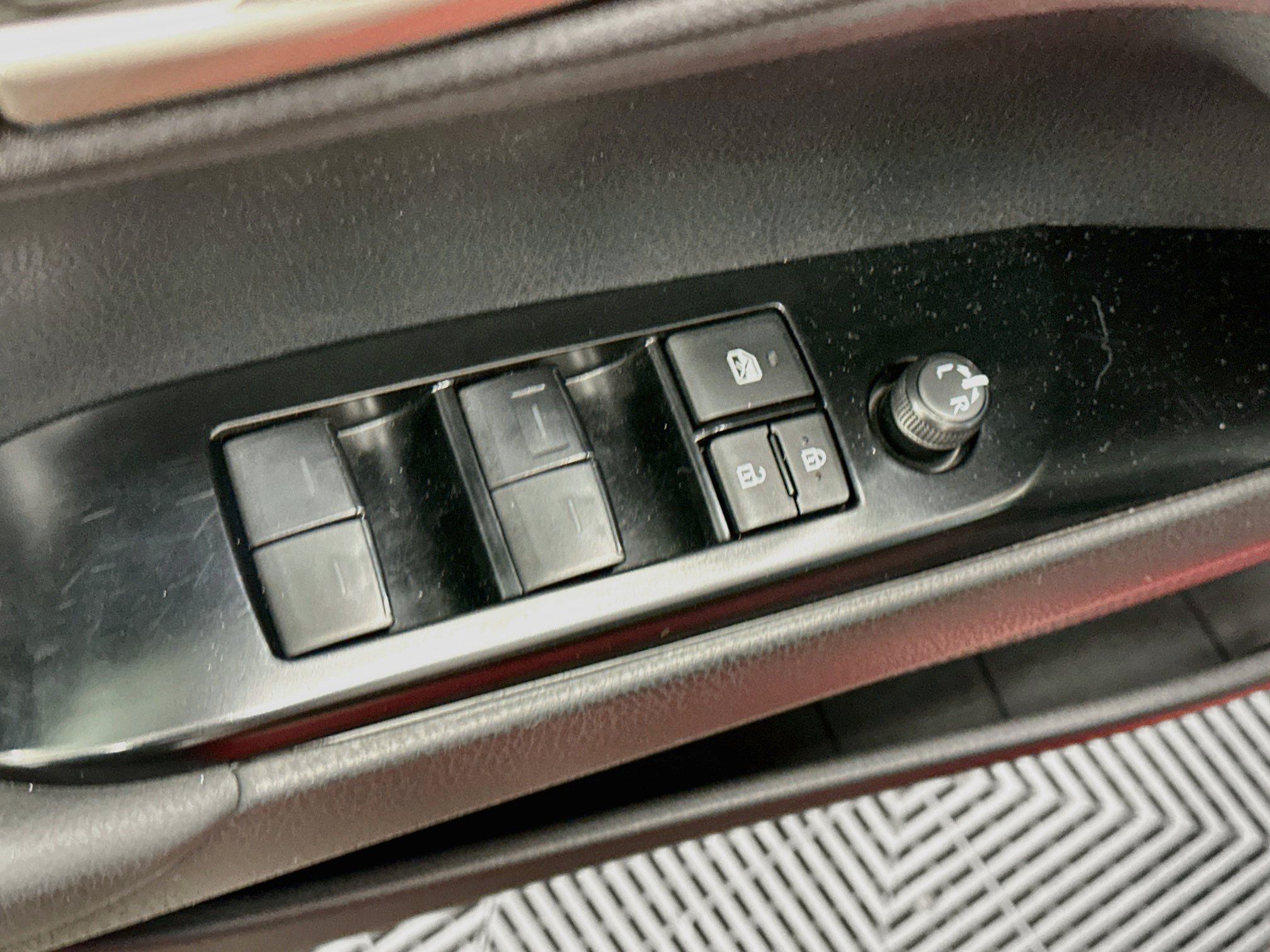Used 2025 Toyota Camry LE FWD image 15