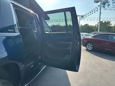 Used 2017 GMC Yukon XL SLT image 17