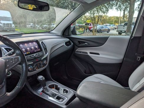 Used 2021 Chevrolet Equinox Premier FWD image 15