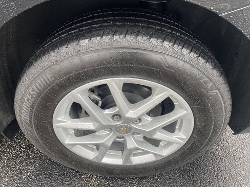 Used 2023 Chevrolet Equinox LT w/ Driver Convenience Package image 34