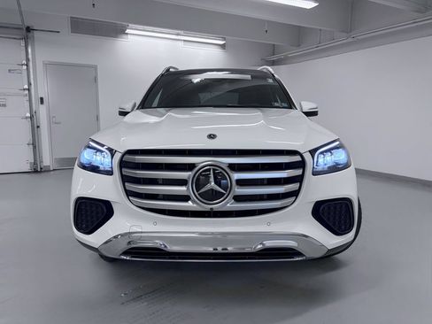 Certified 2025 Mercedes-Benz GLS 450 4MATIC image 4