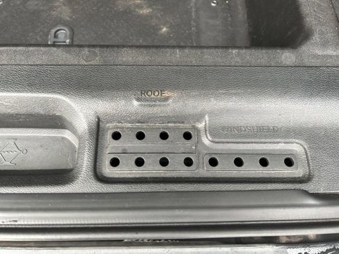 Used 2024 Jeep Wrangler Sport S image 12