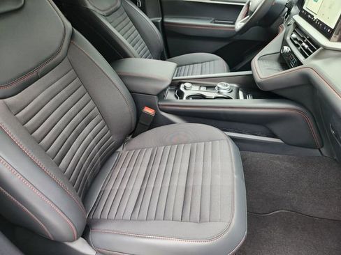 New 2025 Ford Explorer ST-Line w/ Premium Package AWD/4WD image 10