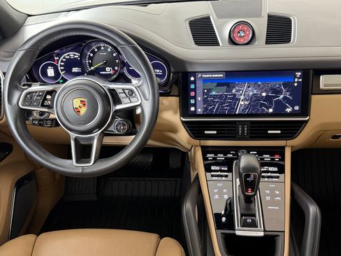 Used 2023 Porsche Cayenne AWD/4WD image 31