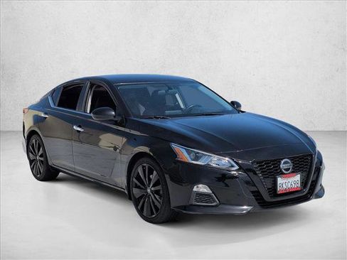 Used 2019 Nissan Altima 2.5 S FWD image 3