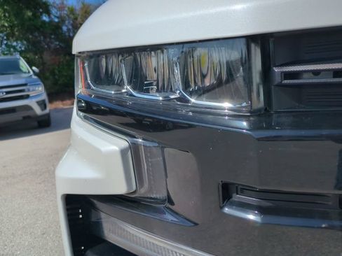 Used 2020 Chevrolet Silverado 1500 LT Trail Boss AWD/4WD image 10