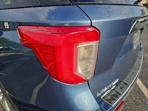 Certified 2020 Ford Explorer Limited RWD image 37