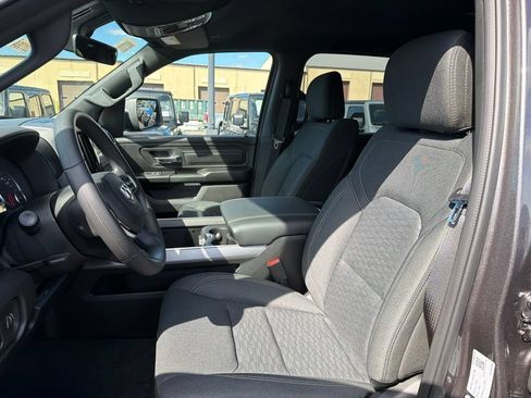 New 2026 RAM 1500 Express AWD/4WD image 18