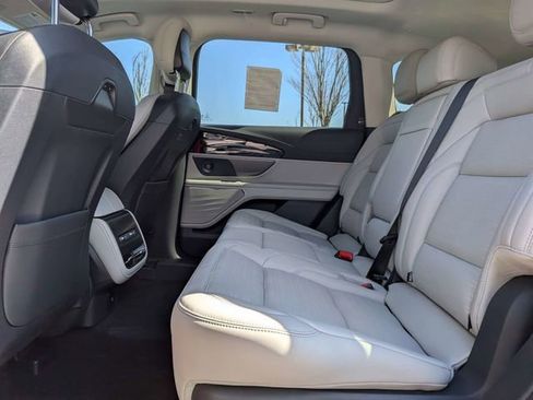 New 2026 Lincoln Nautilus Reserve AWD/4WD image 13