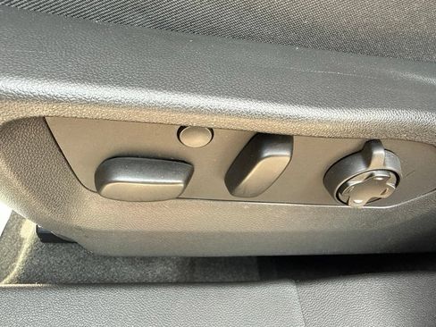 Used 2025 Buick Envision Avenir AWD/4WD image 26