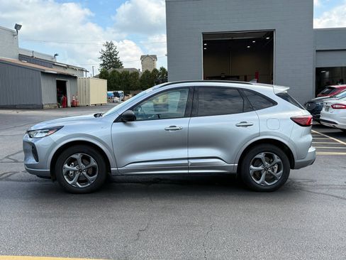 Used 2024 Ford Escape ST-Line w/ Tech Pack #1 AWD/4WD image 6