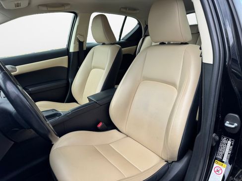 Used 2016 Lexus CT 200h FWD image 9