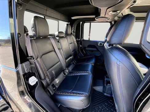 Certified 2021 Jeep Gladiator Overland image 24