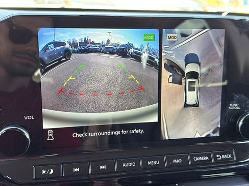 Certified 2023 Nissan Pathfinder SL w/ Black Appearance Package image 14