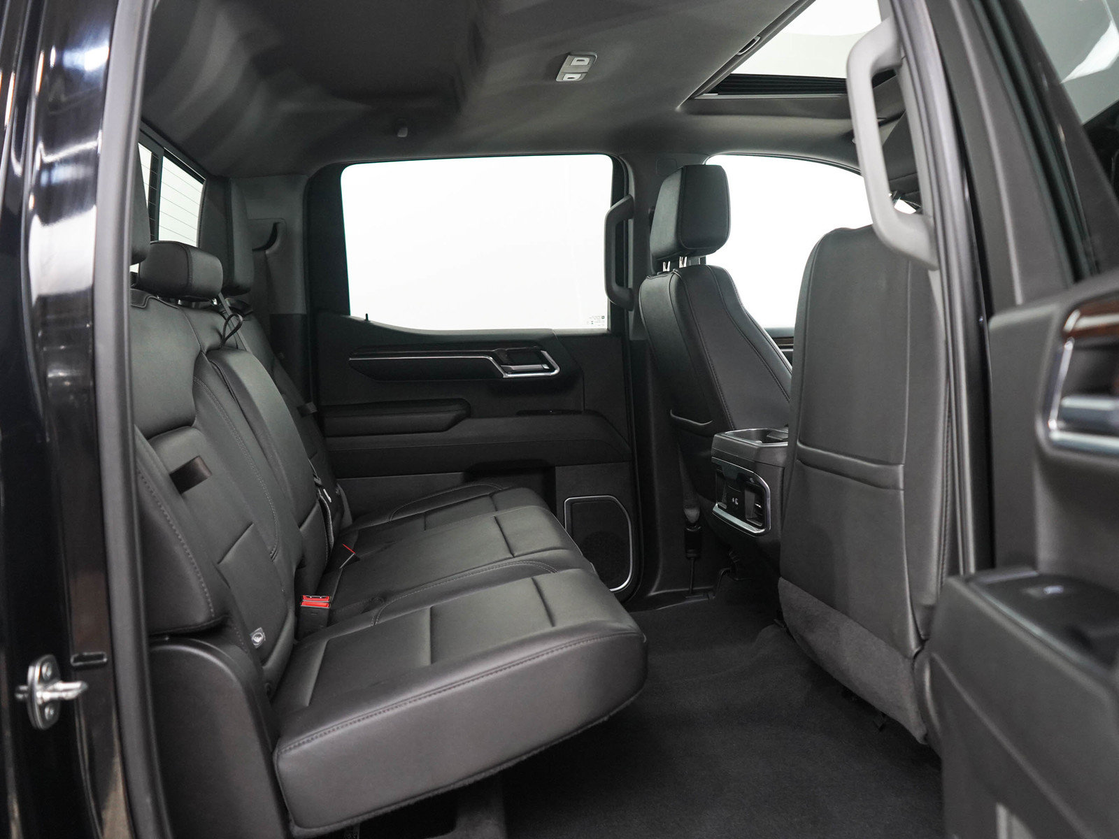 Used 2024 GMC Sierra 1500 Elevation w/ Elevation Premium Package AWD/4WD image 11