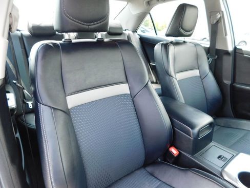 Used 2014 Toyota Camry SE FWD image 19