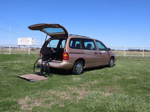 Used 1995 Ford Windstar LX FWD image 20