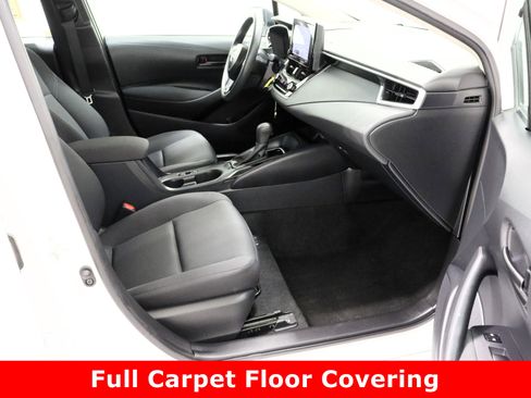 Used 2024 Toyota Corolla LE image 33