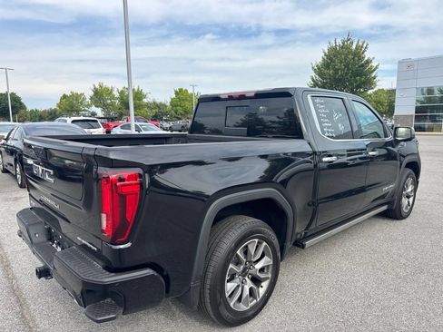 Used 2025 GMC Sierra 1500 Denali Ultimate AWD/4WD image 5