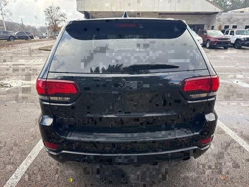 Certified 2022 Jeep Grand Cherokee Laredo X image 4