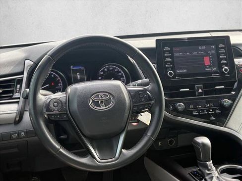 Used 2024 Toyota Camry SE image 13