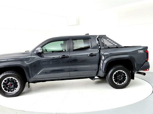 Used 2024 Toyota Tacoma TRD Off-Road w/ TRD Off Road Upgrade Package AWD/4WD image 3