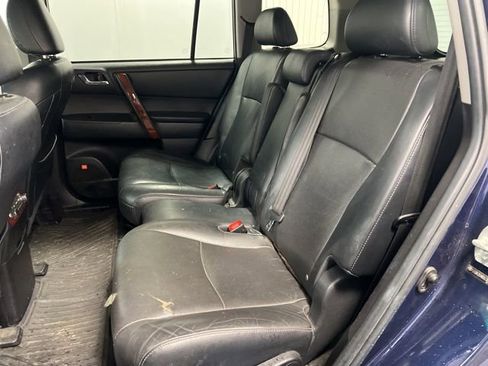 Used 2013 Toyota Highlander Limited image 25