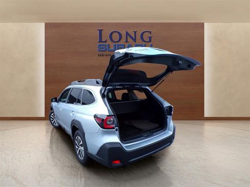 Certified 2024 Subaru Outback Premium image 10