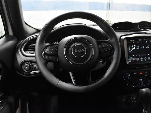 Used 2021 Jeep Renegade Latitude AWD/4WD image 10