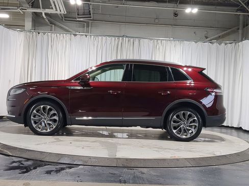 Used 2023 Lincoln Nautilus Reserve image 11