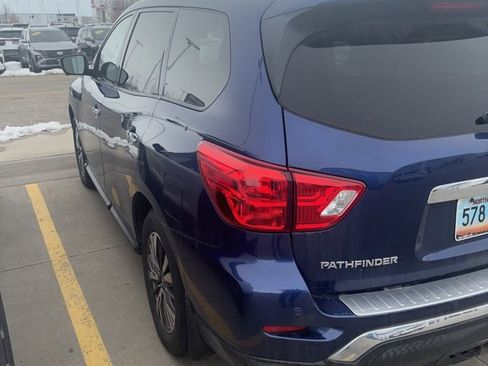 Used 2017 Nissan Pathfinder SL w/ SL Premium Package image 8