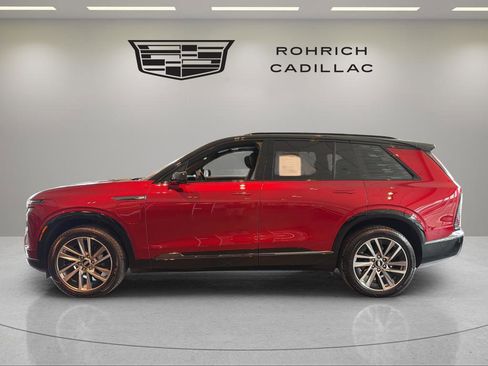 Certified 2026 Cadillac Vistiq Sport w/ LPO, Floor Liner Package image 8