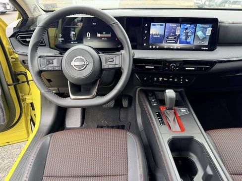 New 2026 Nissan Kicks SR w/ Cold Weather Package FWD image 17