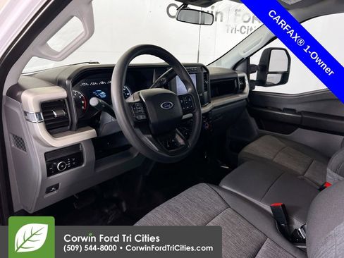 Used 2023 Ford F250 XL w/ FX4 Off-Road Package image 3